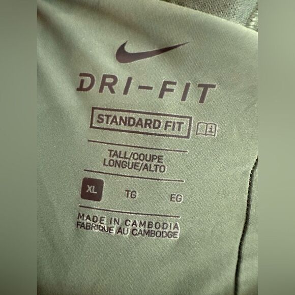 NWOT NIKE DRI FIT Dark Green Athletic Shorts - Picture 2 of 4